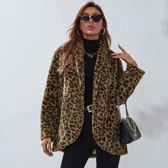 Leopard Pattern Coat - Picture 2 of 3
